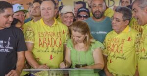 Iracema diz que pavimentação da via que dá acesso à Praia de Araoca impulsiona turismo