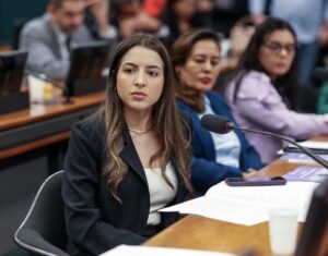 Justiça obriga Amanda Gentil a devolver R$ 52 mil usados irregularmente em campanha