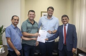 Deyvison do Posto e Carlos Klei cumprem agenda ao lado de Cláudio Cunha e Orleans Brandão, e recebem pesquisa que mostra favoritismo em Mirinzal