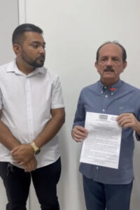 Vídeo: Dr. Julinho acompanhado do vereador Rangleyson ratifica apoio ao PL que vai beneficiar escolas comunitárias em SJR