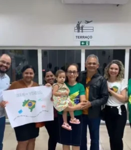 Maranhenses resgatados em Israel desembarcam em aeroporto de Imperatriz