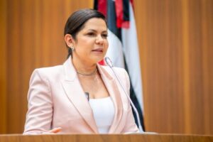 Solange Almeida faz balanço de trabalho e destaca projeto em benefício de mulheres