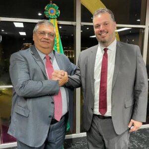 Assembleia aprova moção em apoio a Flávio Dino