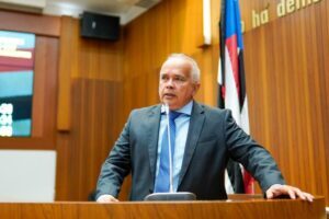 Júlio Mendonça cobra celeridade do governo na reestruturação de ponte em Cajari