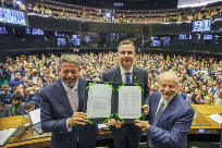 Congresso promulga reforma tributária em sessão com Lula e ministros