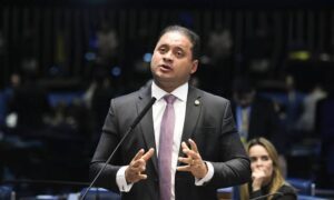 Senador Weverton acredita na aprovação de Flávio Dino no Plenário da Casa