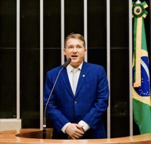 Luciano Galego toma posse como deputado federal em Brasília