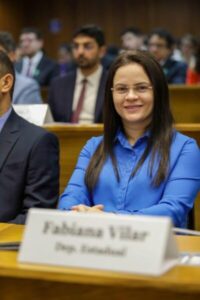 Fabiana Vilar apresenta PL para elaboração de relatório e diagnóstico socioeconômico anual da mulher
