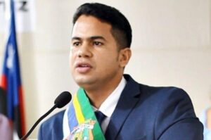 Ministério Público pede condenação do prefeito Calvet Filho por esquema de “rachadinha” em Rosário