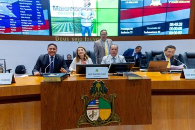 Deputados parabenizam Ana do Gás por eleição para 4ª Vice-Presidência da Mesa Diretora da Assembleia