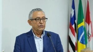 Em Ação popular contra Amílcar, juiz determina suspensão de concurso público em Barreirinhas