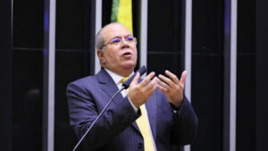 Hildo Rocha defende Medida Provisória que pode beneficiar municípios do Baixo Parnaíba que são produtores de grãos e carne