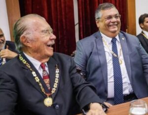 Desesperado, Flávio Dino pede ajuda de Sarney para campanha pelo STF