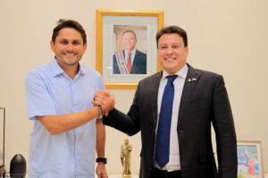 Ministro Juscelino e Felipe Camarão discutem conectividade no Maranhão