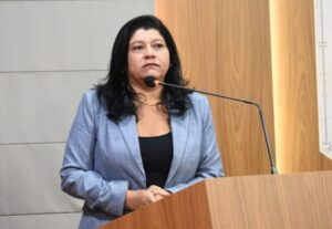 Karla Sarney destaca combate à violência contra a mulher