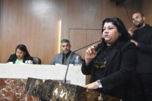 Karla Sarney quer implantar semáforos a base de energia solar