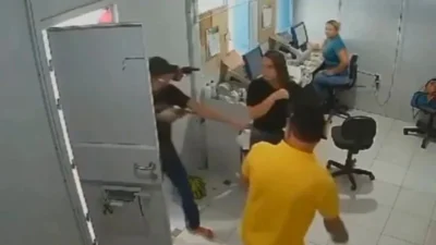 Criminosos invadem lotérica e rendem funcionários