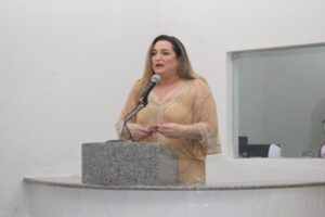 Prefeita de Araioses é denunciada por furar fila da vacina contra a Covid-19