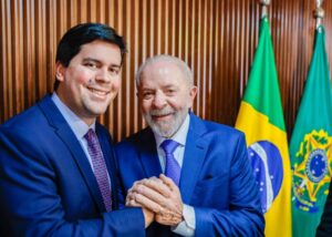 Lula parabeniza Fufuca por aniversário