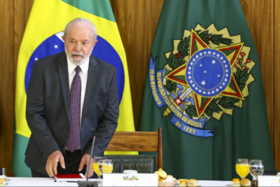 Lula manda caçar bruxas