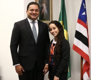 Jovem maranhense tem semana de senadora e é recebida por Weverton