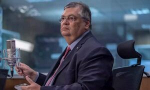Flávio Dino deverá fazer cirurgia para reduzir o peso