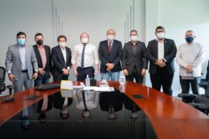 Othelino recebe sugestões do setor produtivo a projeto de passaporte vacinal em trâmite na AL