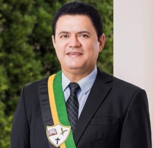 ESCÂNDALO! Contratos com construtora beneficia aliados de prefeito