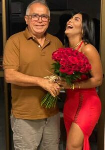 Veja Agora!!! Prefeito de Arari e sua nova namorada curtindo em São Paulo