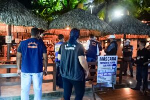 Procon/MA mantém ações contra a Covid-19 e fiscaliza bares e restaurantes da Av. Litorânea