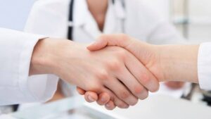 Confirmado apoio de grupo que produz ivermectina à associação de médicos pró-tratamento precoce contra Covid