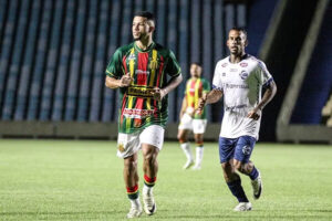 Sampaio demite jogadores que participaram de lances bizarros