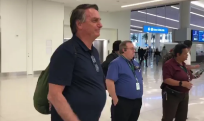 Bolsonaro retorna ao Brasil