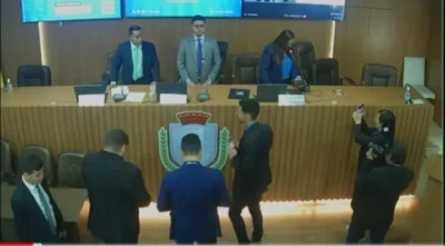 Tentando ganhar tempo, Secretário da SMTT falta à audiência com vereadores