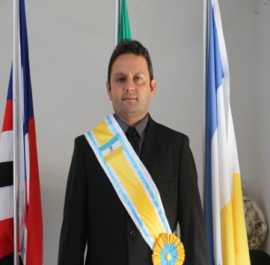 Promotoria pede bloqueio de bens do prefeito de S. Félix de Balsas por fraude em licitações