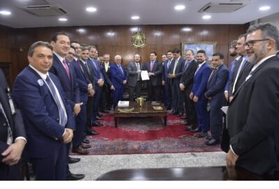 Othelino mobiliza bancada maranhense e entrega Carta de São Luís aos presidentes do Senado e Câmara