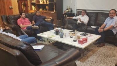 Senador Roberto Rocha se reúne com prefeito de Pindaré