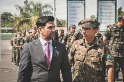 Deputado Wellington do Curso é homenageado pelo Exército Brasileiro no Maranhão