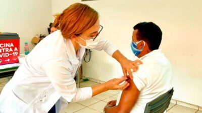 Covid-19: Pinheiro entra em nova fase de vacinação e é a 1°cidade da baixada a imunizar idosos com 65 anos ou mais