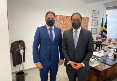 Em reunião com o senador Weverton Rocha prefeito Luciano Genésio articula detalhes sobre a construção do Hospital do Câncer em Pinheiro