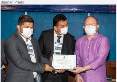 Othelino Neto recebe título de ‘Cidadão Carolinense’