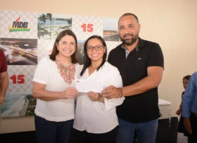 DEPUTADO ROBERTO COSTA, VICE-PRESIDENTE DO MDB, PARTICIPA DA FILIAÇÃO DA ENFERMEIRA KELLY AO PARTIDO