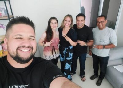 Josimar Maranhãozinho e Detinha recebem Bispo da Igreja Mundial