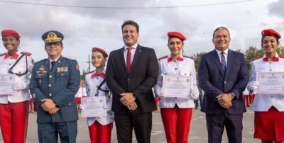 Vice-governador Felipe Camarão participa de formatura de alunos do Colégio Militar
