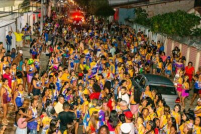 Após dois anos, deputado Roberto Costa comanda tradicional bloco “Vem Com As Jades” e arrasta multidão em Bacabal