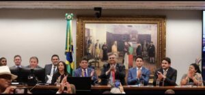 Presidente da FAMEM Ivo Rezende e Miltinho Aragão representam a entidade durante a XXIV Marcha dos Prefeitos em Defesa dos Municípios