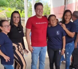 Ao lado do vice-governador Felipe Camarão, Cristiane Varão entrega escolas indígenas em Bom Jardim