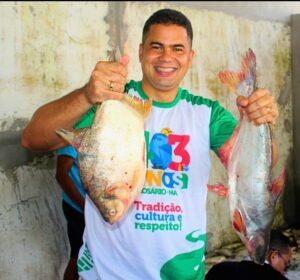 Calvet Filho garante cestas alimentos e peixes na mesa de famílias em Rosário