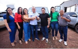 Ao lado do prefeito Tio Gal, dos deputados federais Josimar e Detinha, Fabiana Vilar entrega mais um veículo para Maracaçumé