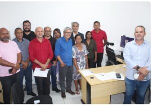 Prefeito Eudes Barros se reúne com Promotoria para conciliar conflito entre construtora e comunidade Cumbique